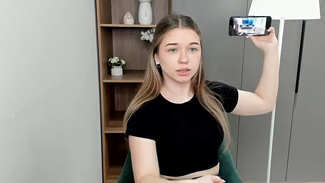 TonyaOgborn online show from 03/05/26, 06:54