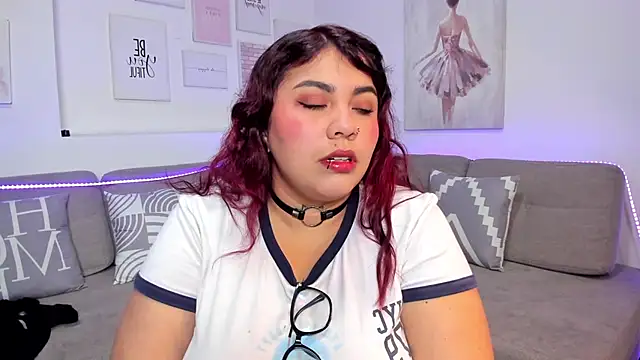 Dana sophiia online show from 04/18/26, 04:37