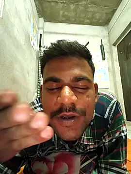 akshat234556 online show from 03/28/26, 04:41