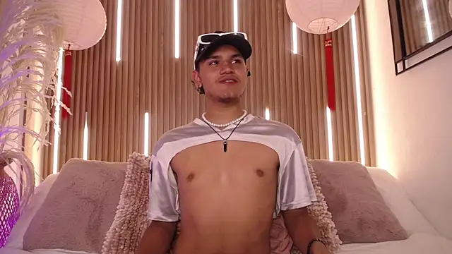 Ikaika Kalani online show from 04/02/26, 12:45