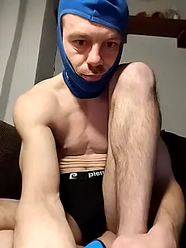 Snapshot of MatusCaddy chatting on 04/12/26, 02:48 MatusCaddy online show from 04/12/26, 02:48
