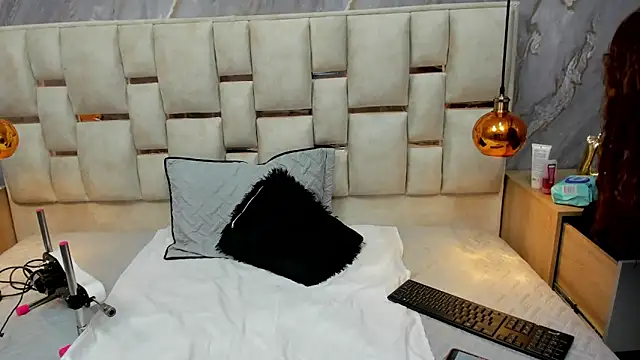 Milf Drip online show from 05/14/26, 12:46