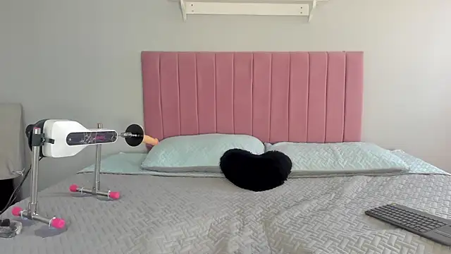 daniii-vgg online show from 04/10/26, 01:51