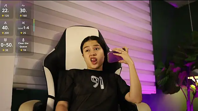 Danaa Rousee  online show from 04/04/26, 08:37