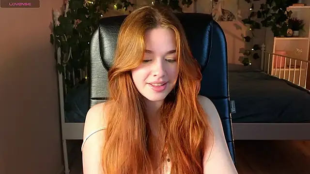 TiffanyVex online show from 03/18/26, 03:24