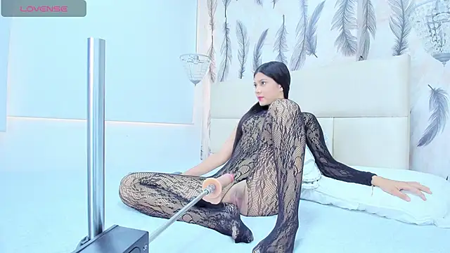 charlotsweett  online show from 04/14/26, 08:03