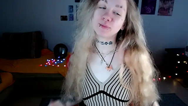 Nica Kawaii online show from 05/06/26, 10:08