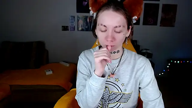 Nica Kawaii online show from 05/04/26, 07:33