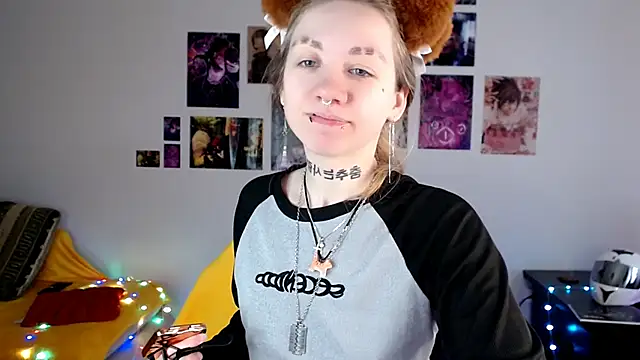 Nica Kawaii online show from 04/18/26, 10:28