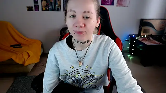 Nica Kawaii online show from 04/02/26, 06:42