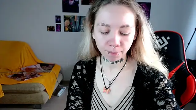 Nica Kawaii online show from 03/23/26, 06:35