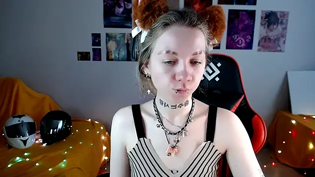 Nica Kawaii online show from 05/21/26, 12:24