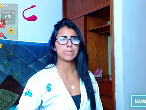 Snapshot of Alisha_Gamskar13 chatting on 06/14/26, 12:50 Alisha Gamskar13 online show from 06/14/26, 12:50