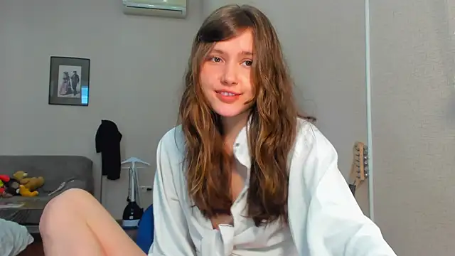 Snapshot of MaryannSofts chatting on 05/22/26, 11:08 MaryannSofts online show from 05/22/26, 11:08