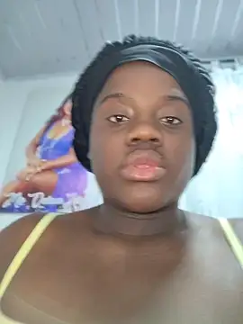 YourLiaa  online show from 04/05/26, 11:33