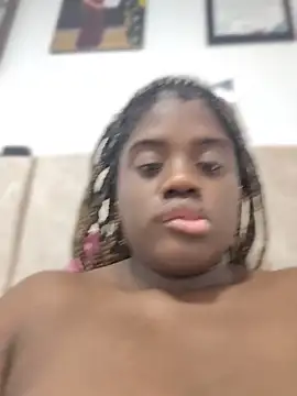 YourLiaa  online show from 03/15/26, 05:47