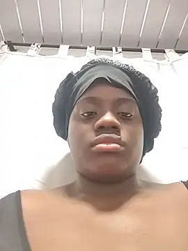 YourLiaa  online show from 04/19/26, 05:08