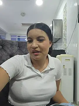 Pretty Julieta online show from 04/07/26, 10:33