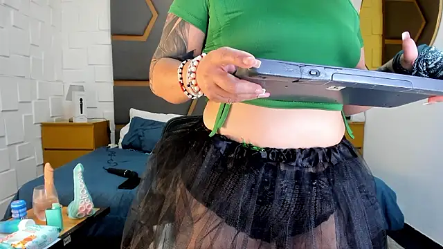 juana valkiria online show from 03/12/26, 03:23