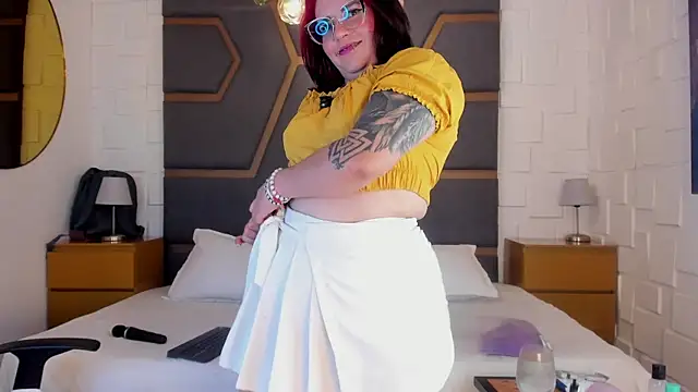 juana valkiria online show from 05/07/26, 03:44
