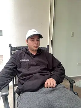 Snapshot of tato15152 chatting on 04/08/26, 09:05 tato15152 online show from 04/08/26, 09:05