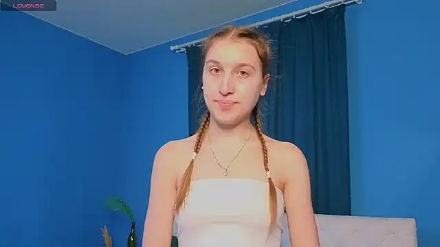 Snapshot of Xenia_paradise chatting on 05/24/26, 12:32 Xenia paradise online show from 05/24/26, 12:32