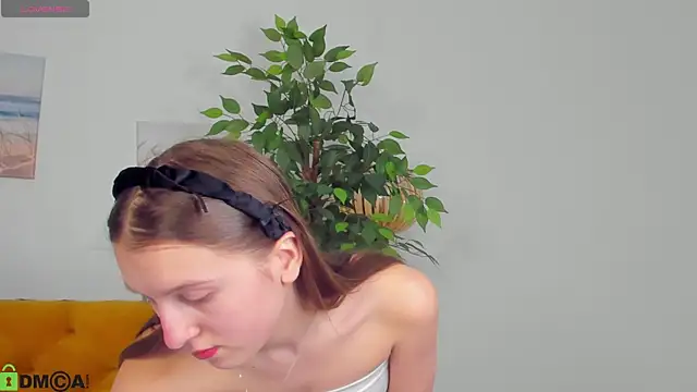 Snapshot of Xenia_paradise chatting on 04/14/26, 12:48 Xenia paradise online show from 04/14/26, 12:48