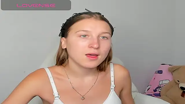 Xenia paradise online show from 07/12/26, 01:06