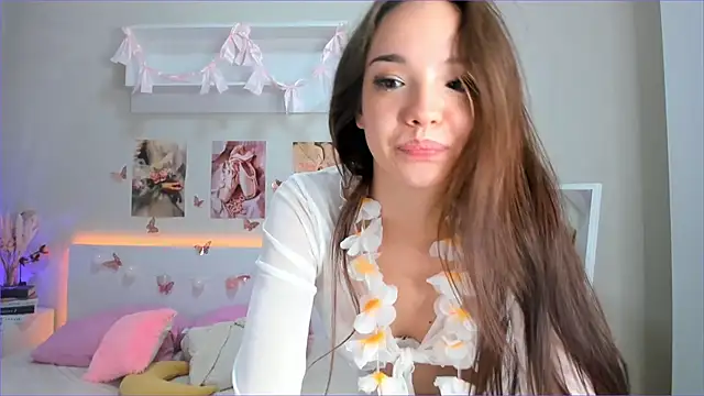 Snapshot of Milly_Lane chatting on 06/07/26, 03:12 Milly Lane online show from 06/07/26, 03:12