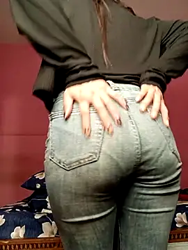 Yours dannyy online show from 05/11/26, 09:43