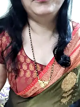 Yazhini-Cam online show from 06/15/26, 12:05
