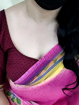 Yazhini-Cam online show from 06/12/26, 08:23