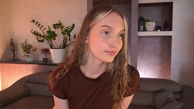 YvetteMilbrett online show from 05/05/26, 03:31