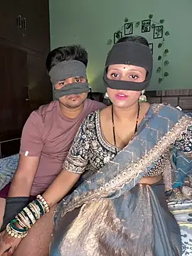 Snapshot of your_bhabhi_love chatting on 06/18/26, 06:13 your bhabhi love online show from 06/18/26, 06:13