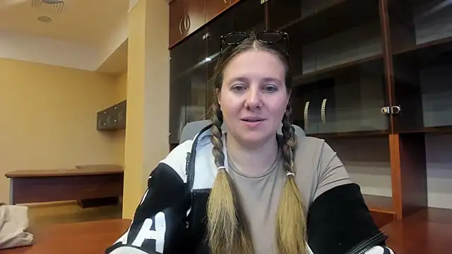 Nionelly online show from 04/02/26, 09:05