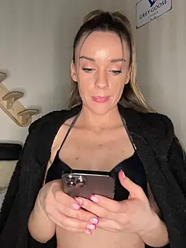 KatieCutieXooo online show from 03/08/26, 02:04