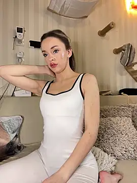KatieCutieXooo online show from 03/09/26, 11:36