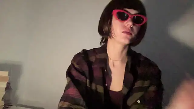 Snapshot of SlowVenomXX chatting on 04/01/26, 04:26 SlowVenomXX online show from 04/01/26, 04:26