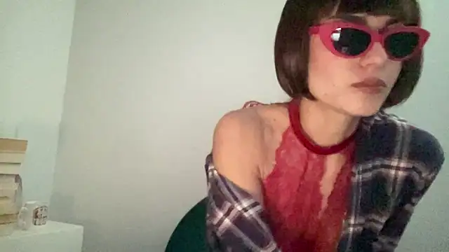 Snapshot of SlowVenomXX chatting on 05/14/26, 12:24 SlowVenomXX online show from 05/14/26, 12:24