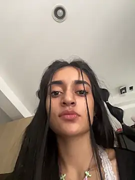 Snapshot of leilani_X chatting on 04/11/26, 12:31 leilani X online show from 04/11/26, 12:31