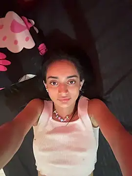 Snapshot of leilani_X chatting on 04/08/26, 12:28 leilani X online show from 04/08/26, 12:28