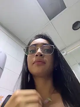 Snapshot of leilani_X chatting on 04/06/26, 12:50 leilani X online show from 04/06/26, 12:50