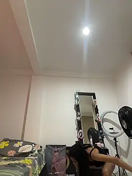 Snapshot of leilani_X chatting on 04/12/26, 03:15 leilani X online show from 04/12/26, 03:15