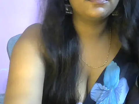 QUEEN-OF-QUEEN online show from 06/27/26, 07:53
