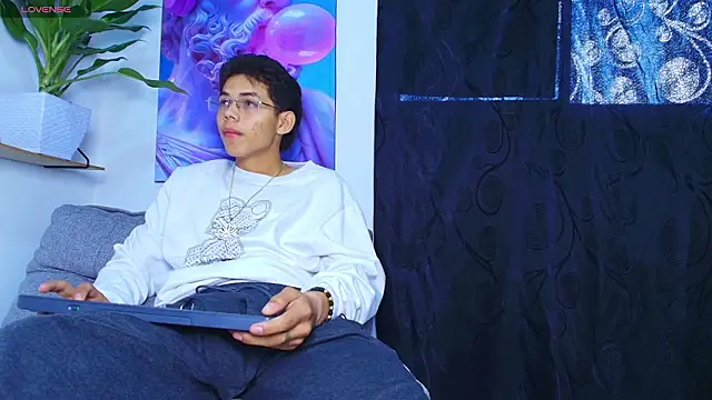 Dylan noir online show from 03/05/26, 02:35