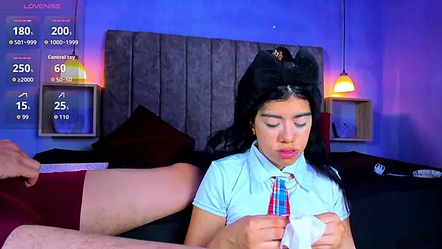 Zoe Axel1 online show from 04/13/26, 08:02