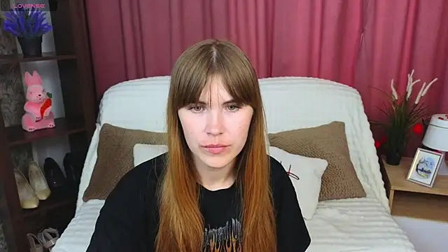 Snapshot of EmilyCuper_ chatting on 07/04/26, 12:21 EmilyCuper online show from 07/04/26, 12:21