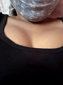 Snapshot of Horny_Natasa_ chatting on 03/15/26, 04:58 Horny Natasa online show from 03/15/26, 04:58