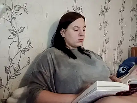 Snapshot of symmetryinvoid chatting on 04/04/26, 08:37 symmetryinvoid online show from 04/04/26, 08:37