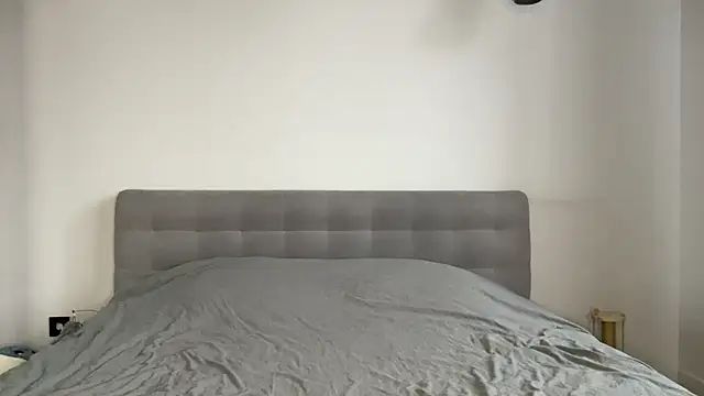 alyrasun online show from 04/08/26, 06:15